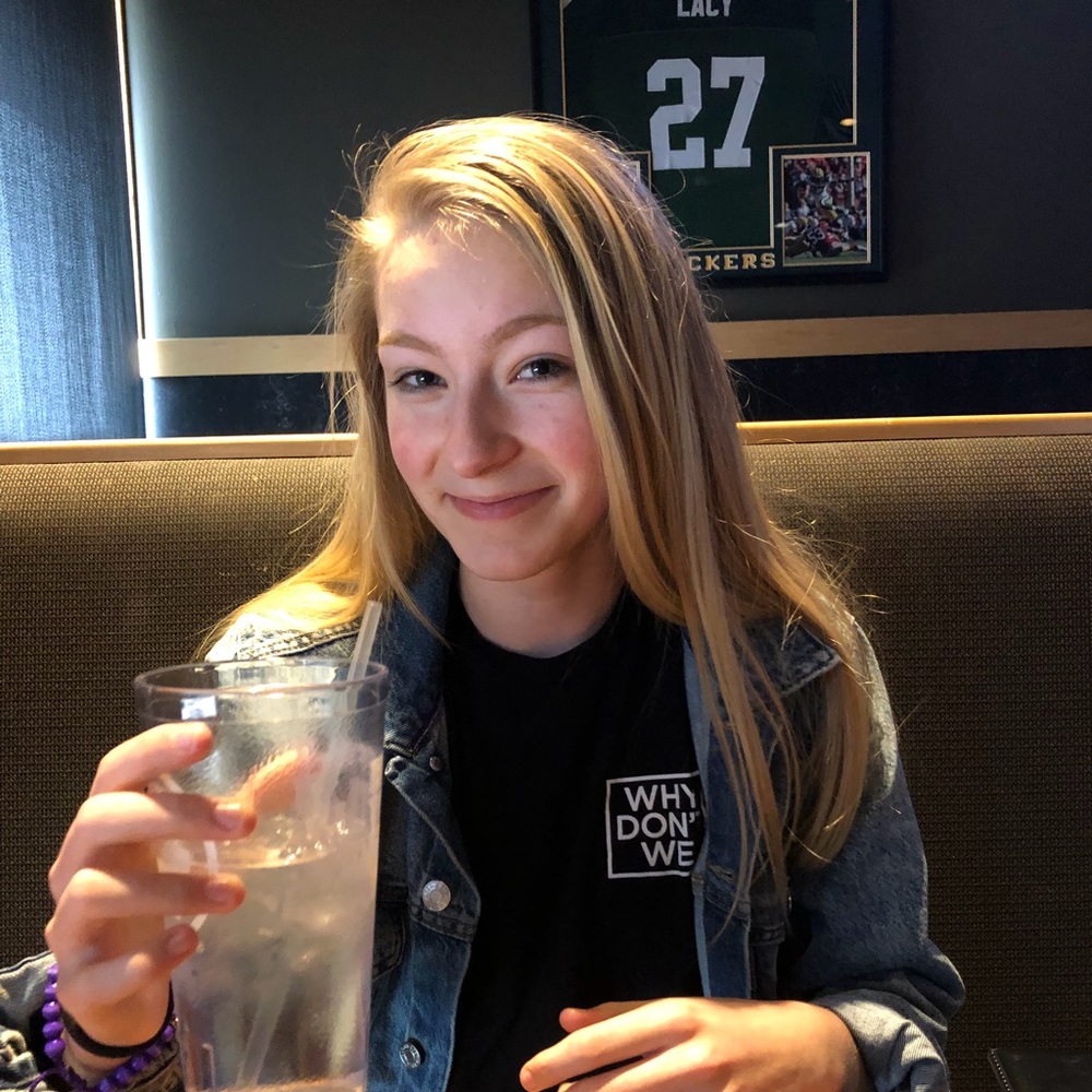 Meet your Posher, Corinna